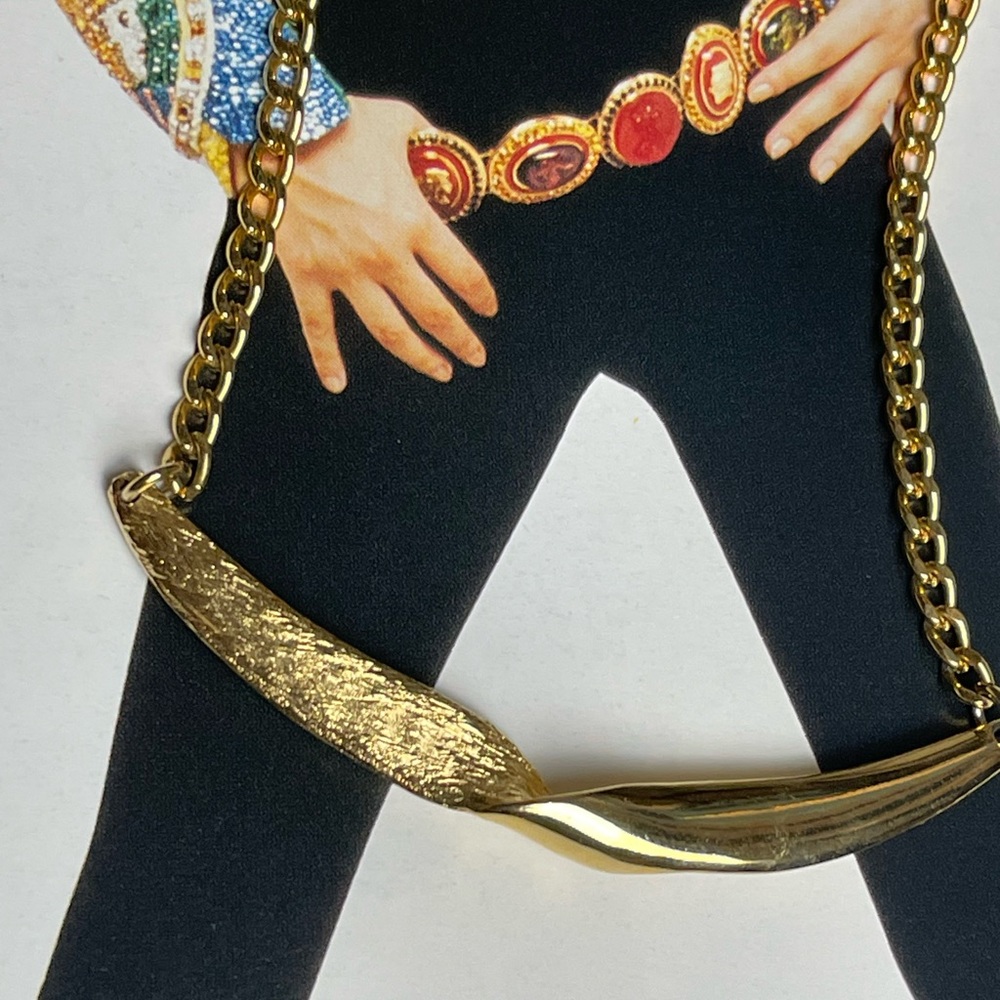 True Vintage Twist Choker